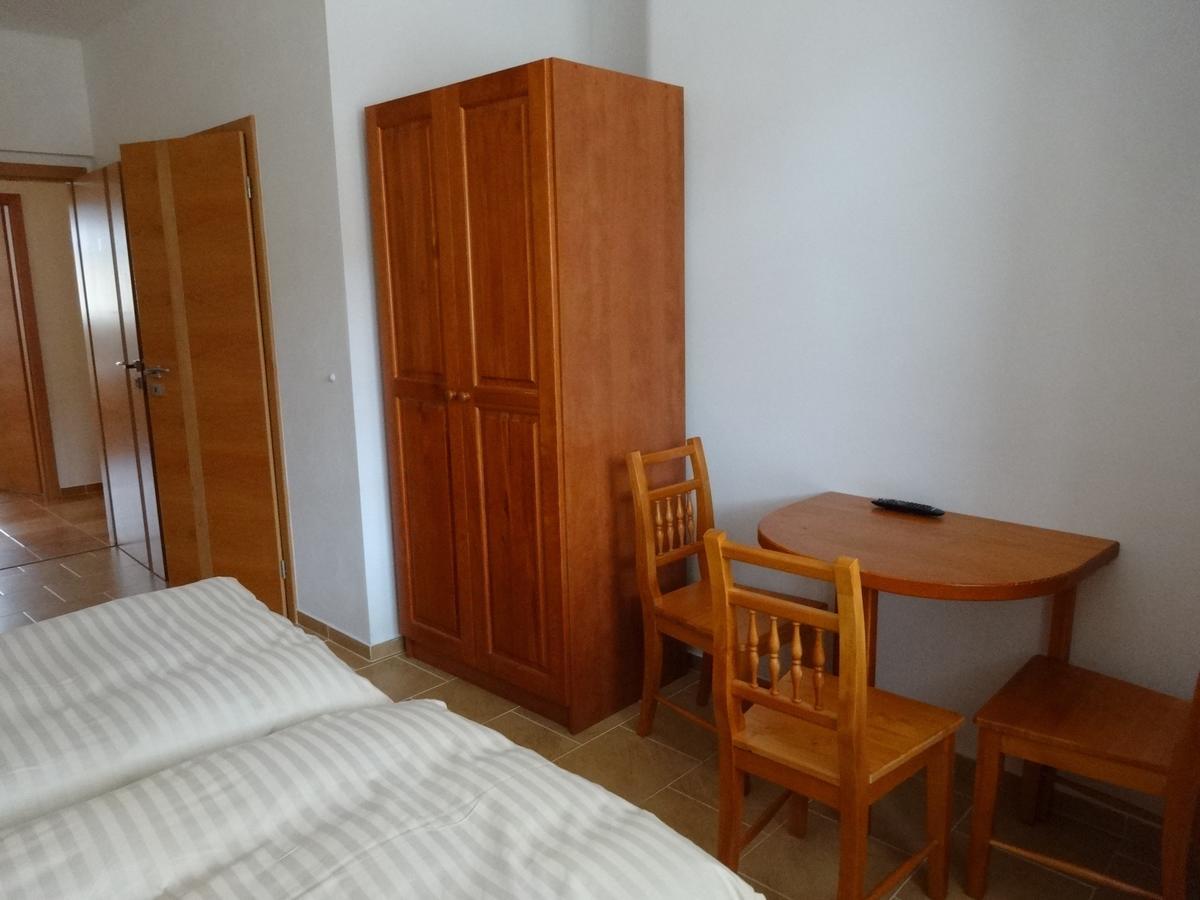 Hostinec u Janatů s ubytováním Cestin Quarto foto